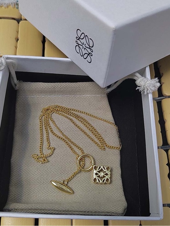 Loewe Jewelry - Loewe Gold Anagram Toggle Necklace - Gold